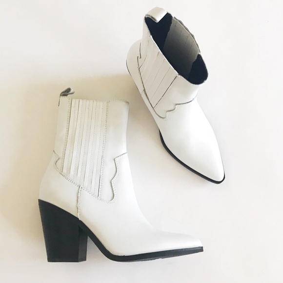 Sz 7.5🌹Aldo white leather boots - Picture 5 of 8